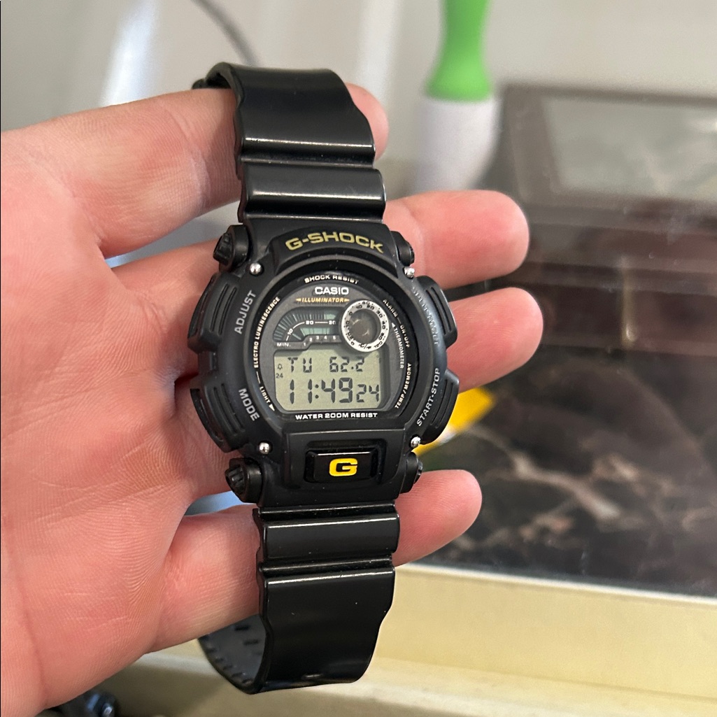 Casio GShock Dw9400 Black Digital Watch Casio GShock Dw9400 Black Digital Watch